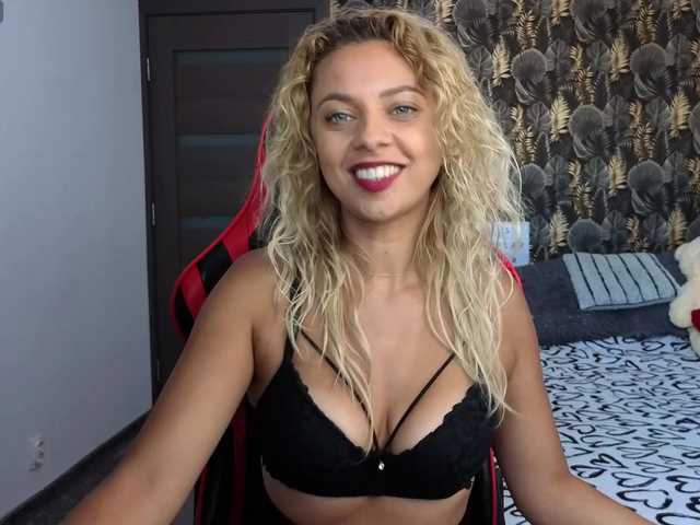 CarlaStaceeFun live webcam show