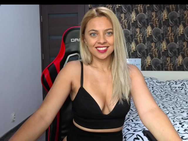 CarlaStaceeFun live cam on BongaCams