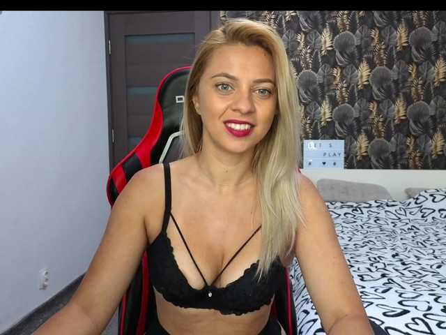 CarlaStaceeFun live cam on BongaCams