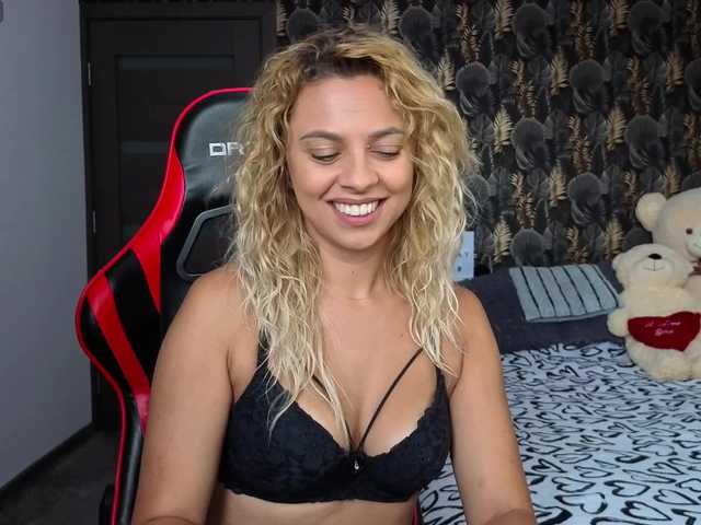 CarlaStaceeFun live cam on BongaCams
