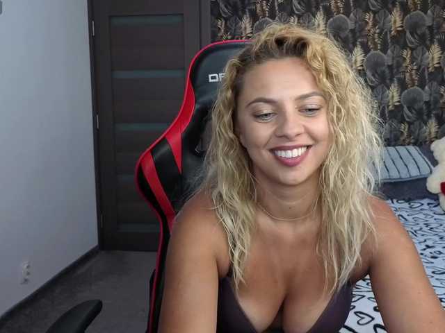 CarlaStaceeFun live webcam show