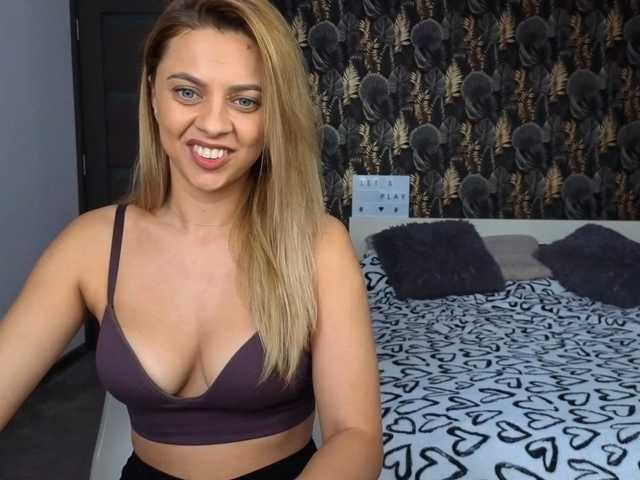 CarlaStaceeFun live cam on BongaCams