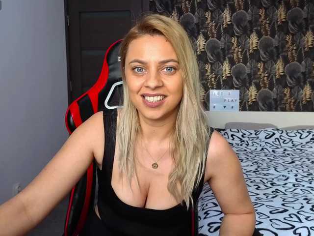 CarlaStaceeFun's BongaCams show and profile