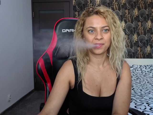 CarlaStaceeFun live cam on BongaCams