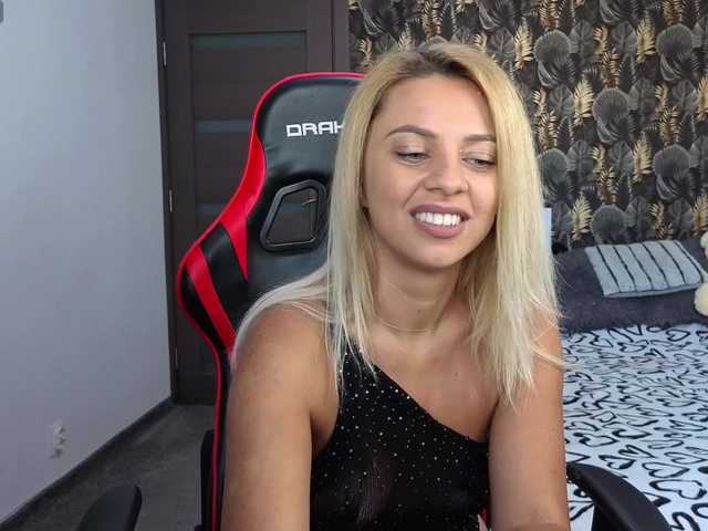 CarlaStaceeFun live cam on BongaCams