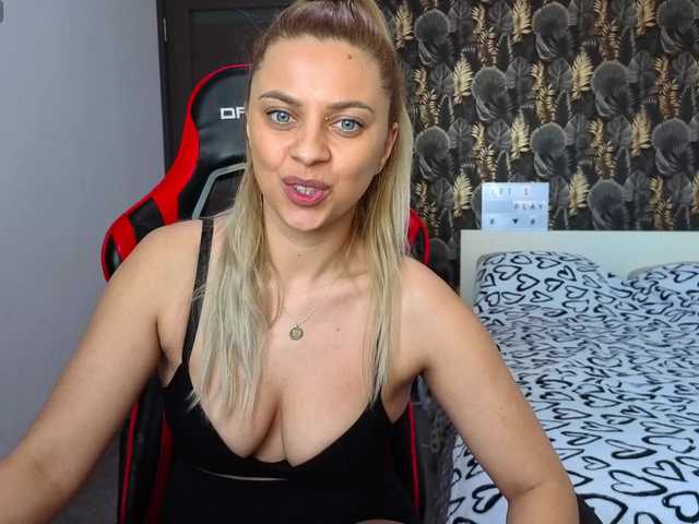 CarlaStaceeFun Live Cam and Statistics on UnifiedCams