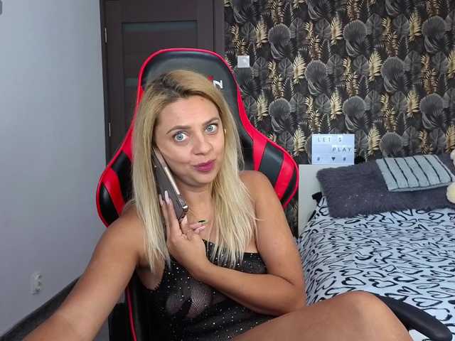 CarlaStaceeFun live cam on BongaCams