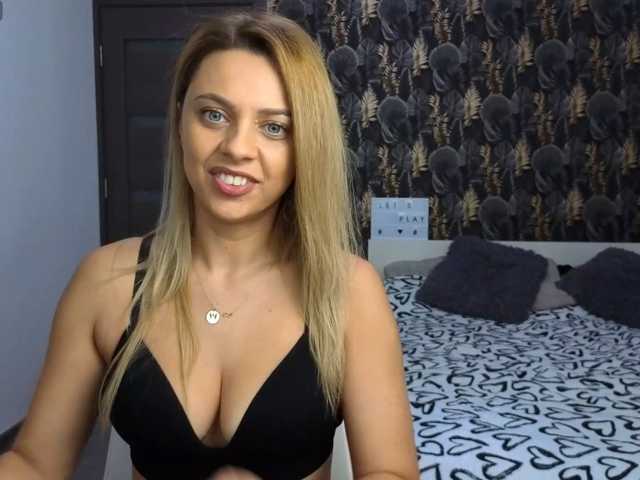 CarlaStaceeFun live cam on BongaCams