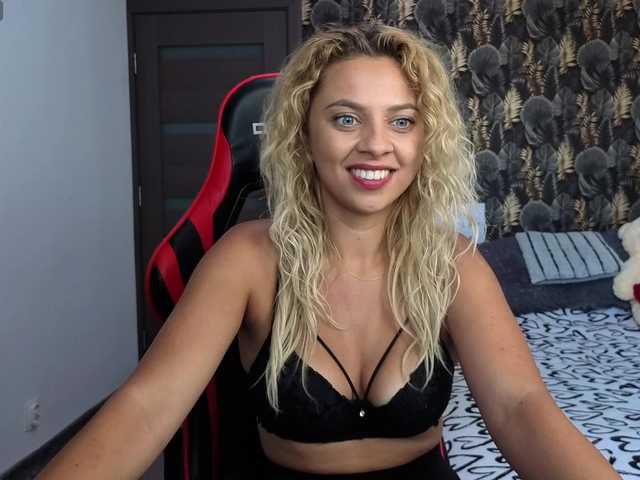 CarlaStaceeFun live webcam show
