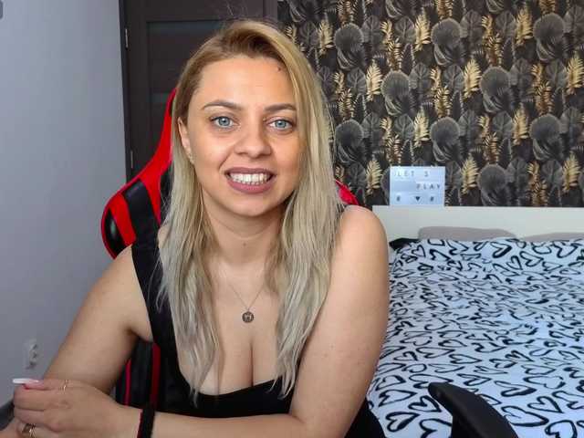CarlaStaceeFun's BongaCams show and profile