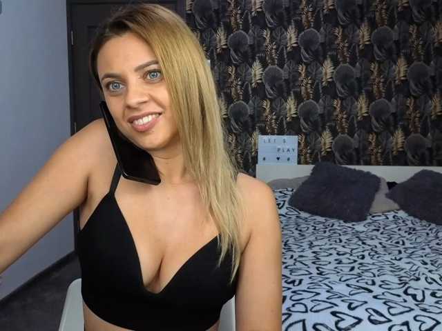 CarlaStaceeFun live cam on BongaCams