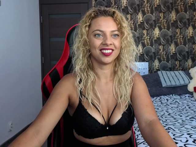 CarlaStaceeFun live webcam show