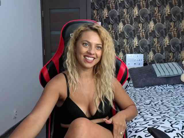 CarlaStaceeFun Live Webcam on BongaCams