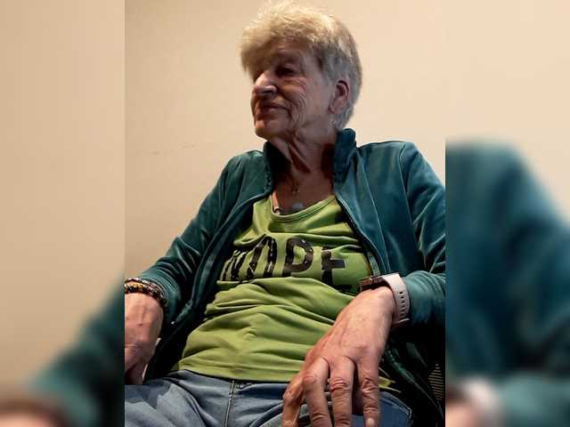 Reife-dame's BongaCams show and profile