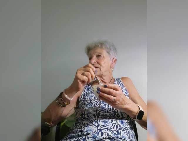 Reife-dame live cam on BongaCams