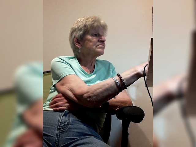 Reife-dame's BongaCams show and profile