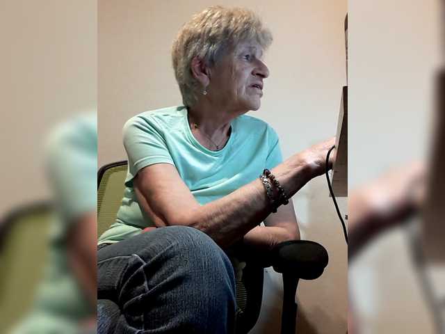 Reife-dame's BongaCams show and profile