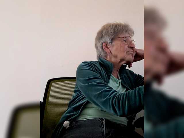 Reife-dame's BongaCams show and profile