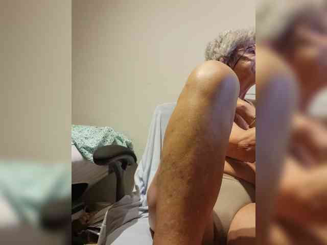 Model: Reife-dame