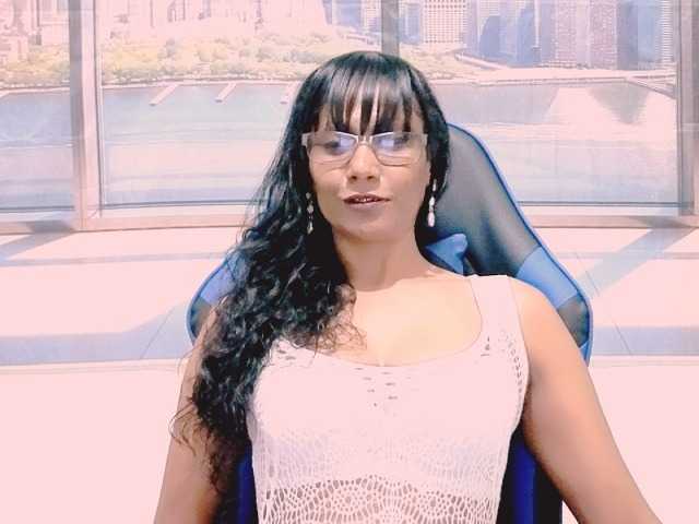 ErroticStarr live cam on BongaCams