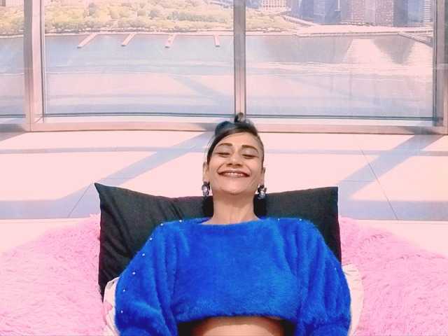 ErroticStarr Live Cam and Statistics on UnifiedCams