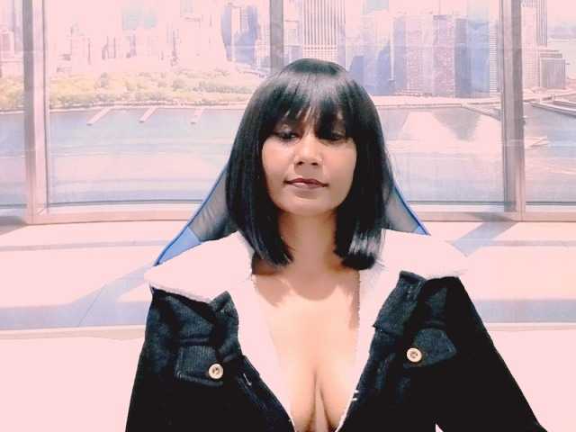 ErroticStarr live cam on BongaCams