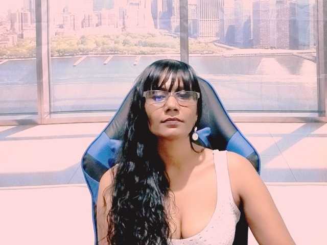 ErroticStarr live cam on BongaCams