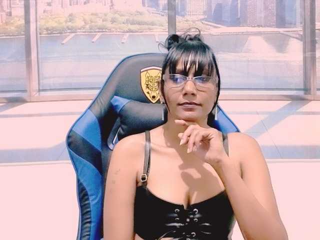 ErroticStarr live cam on BongaCams