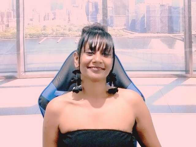 ErroticStarr, en directo ahora en BongaCams