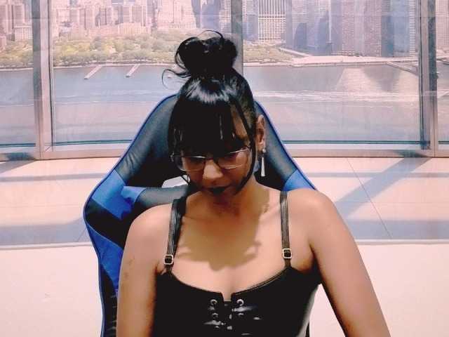 ErroticStarr live cam on BongaCams