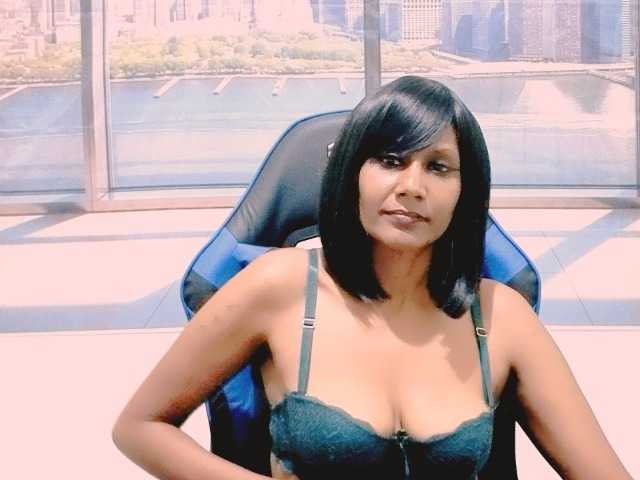 ErroticStarr live cam on BongaCams