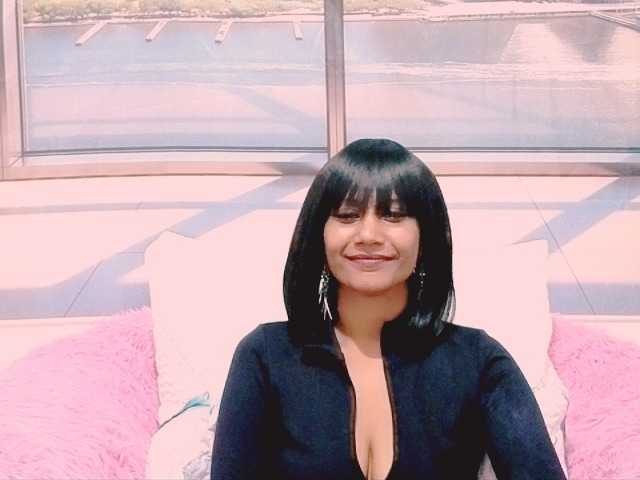 ErroticStarr live webcam show