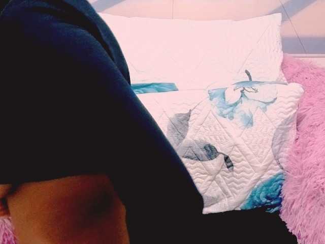 ErroticStarr live webcam show
