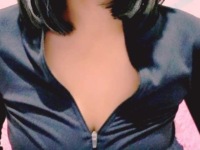 ErroticStarr live webcam show
