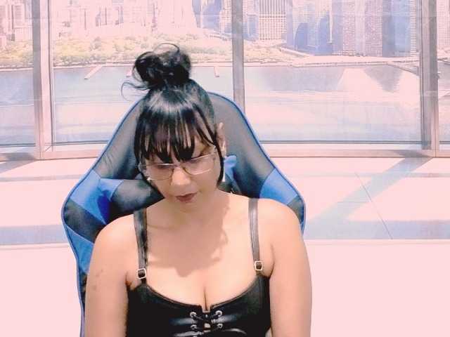 ErroticStarr live cam on BongaCams