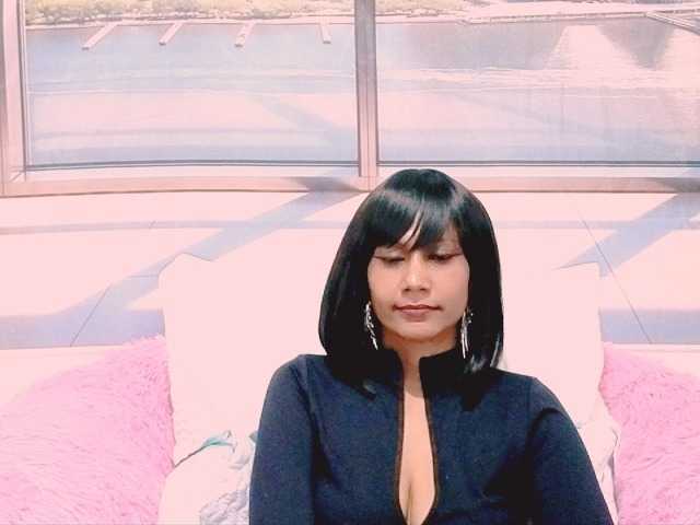 ErroticStarr live webcam show