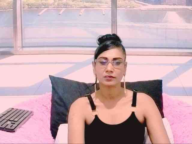 ErroticStarr webcam