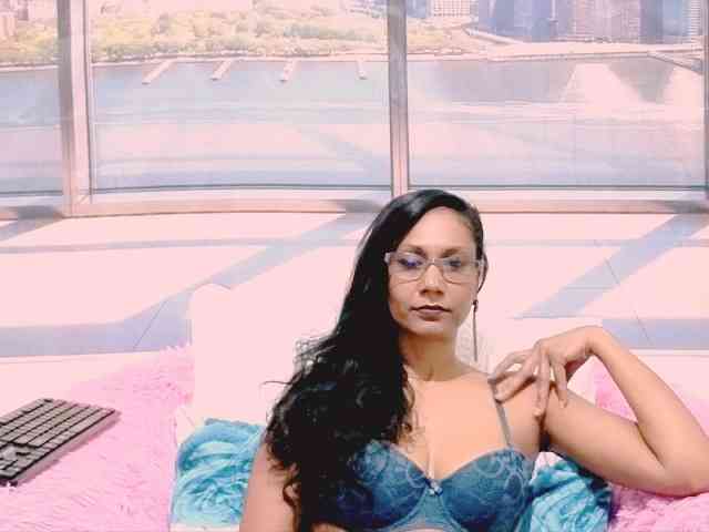 ErroticStarr webcam