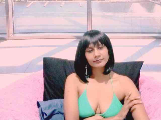ErroticStarr webcam