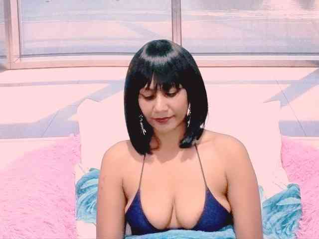 ErroticStarr Live Webcam on BongaCams