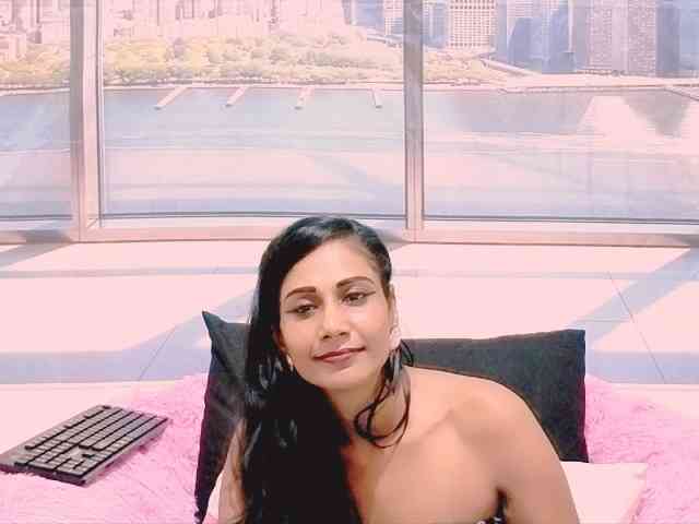ErroticStarr webcam