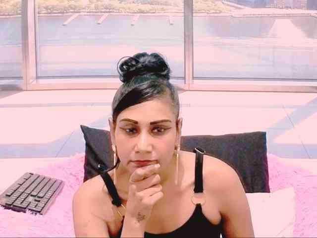 ErroticStarr webcam
