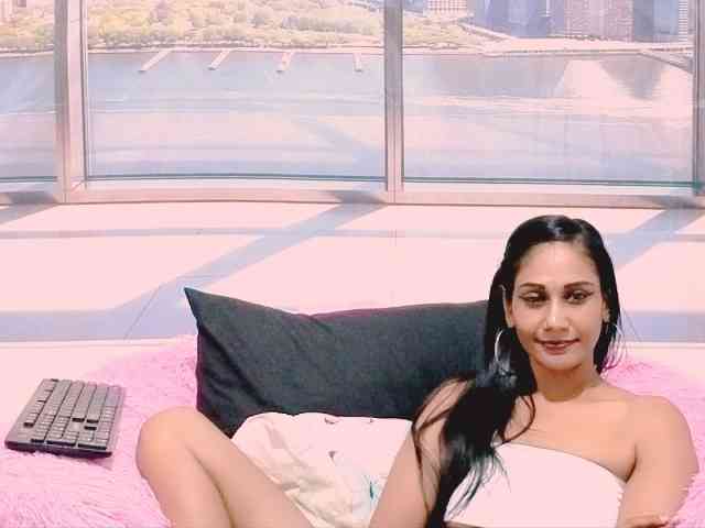 ErroticStarr webcam