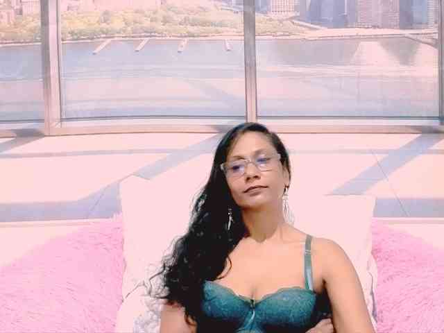 ErroticStarr webcam