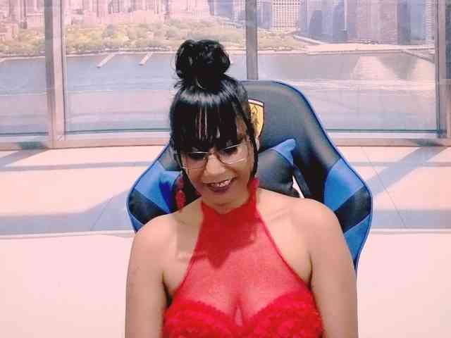 ErroticStarr webcam