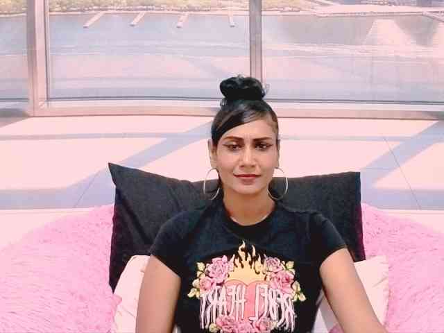 ErroticStarr webcam