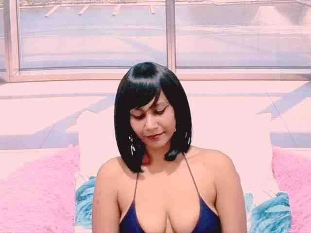 ErroticStarr Live Webcam on BongaCams