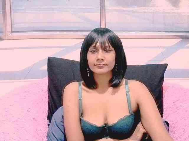 ErroticStarr webcam