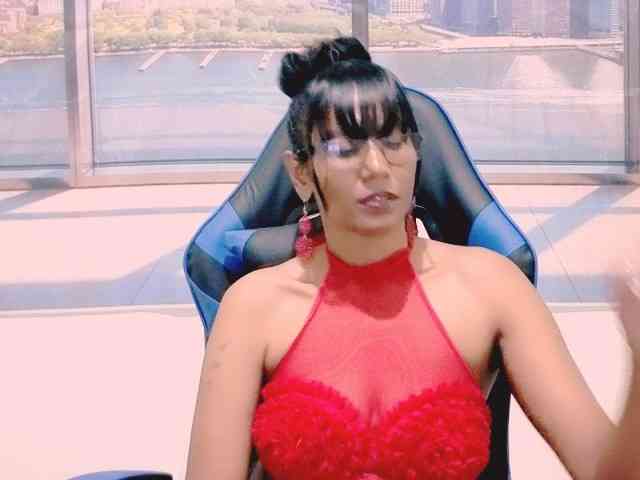 ErroticStarr webcam