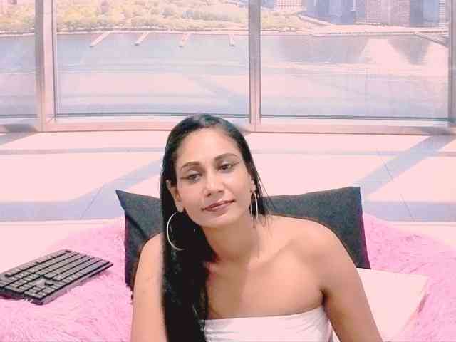 ErroticStarr webcam